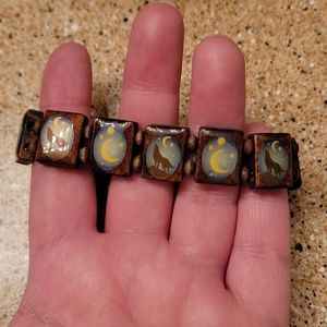 🐢 Stretchy moon/wolf bracelet